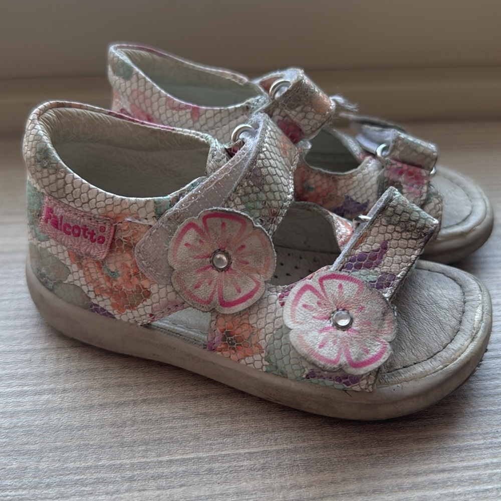 Nautrino sandals size 22 size 6